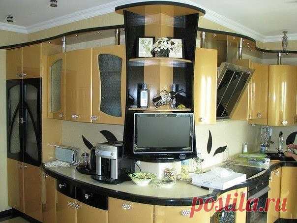 Необычное расположение угловой кухни