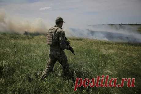 Военкор РИА Новости погиб в зоне СВО при обстреле. Военкор РИА Новости Ростислав Журавлев погиб при украинском обстреле в зоне СВО. Об этом сообщает само информагентство. Пока известно, что обстрел произошел в районе села Пятихатки. Именно там группа журналистов попала под обстрел. Ранения получил фотокорреспондент РИА Новости Константин Михальчевский.