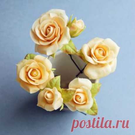 Доброго утра! Хорошей пятницы! #полимернаяглина #хобби #хэндмэйд #холодныйфарфор #ручнаяработа #шпильки #украшение #купить #роза #москва #flower #flowerrina #rose #hobby #handmade #hair #etsy