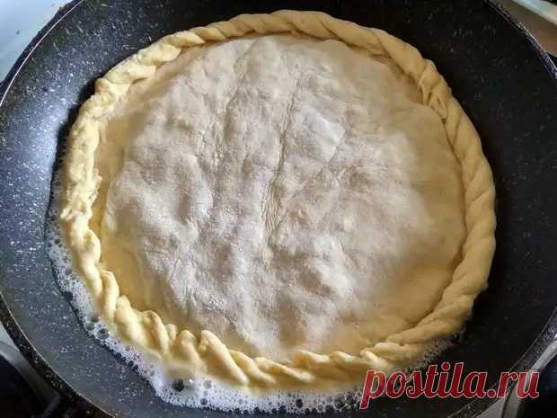 Моя фирменная кефирная лепёшка, похожа на пирожки, но готовить гораздо быстрее - Ваши любимые рецепты - медиаплатформа МирТесен