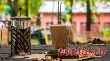 3 варианта холодного кофе для жарких дней