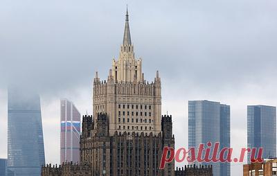 Франция сорвала участие делегации России в сессии Генеральной конференции ЮНЕСКО. Россия призвала гендиректора ЮНЕСКО Одре Азуле принять меры по обеспечению Францией своих обязательств в организации, сообщила официальный представитель МИД РФ Мария Захарова