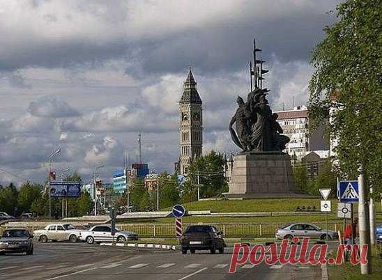 Памятник первооткрывателям г.Сургута
