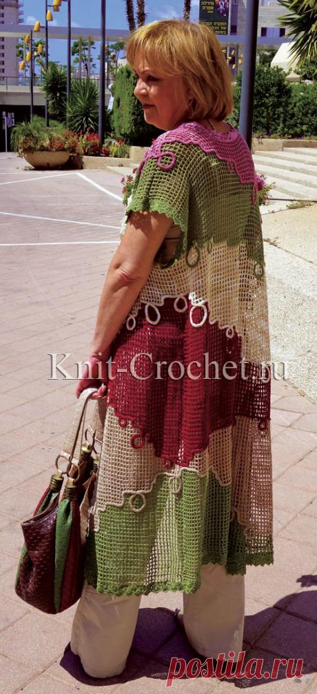 Размер  46-50.
Вам потребуется:  по 150-200 г пряжи зеленого, бежевого, бордового, соломенного и светло-сиреневого цвета  (100% хлопок; 50 г/280 м); крючок №1,5.
Филейная вязка: 1-й ряд – 3 п. подъема, *1 возд. п., пропустить 1 п. начальной цепочки, 1 ст. с/н*; 
 2-й и все последующие ряды – 3 п. подъема, *над возд. п. предыдущего ряда вязать 1 возд. п., над ст. с/н вязать 1 ст. с/н *.
Плотность вязания: 22 п. х 10 р. = 10 х 10 см.
Выполнение работы: до пройм вязать одним ...