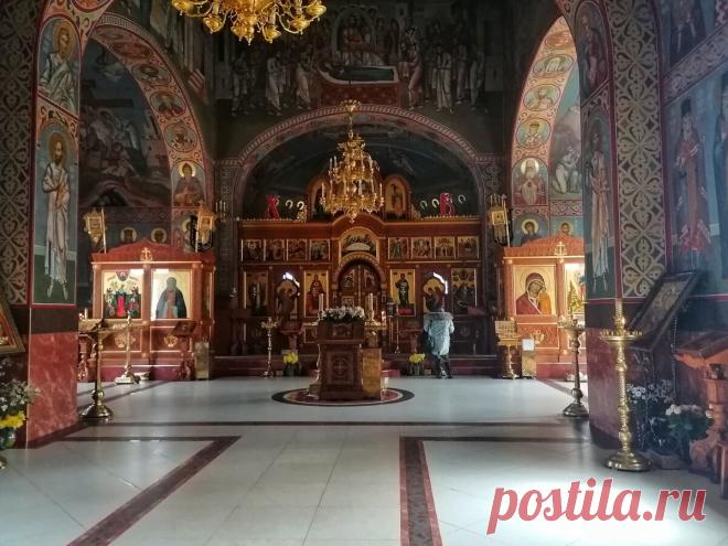 Посетил храм в выходной день. Был только 1 прихожанин
Всем привет, мои хорошие. Меня зовут Александр, я профессиональный практикующий массажист, инструктор хатха-йоги. И вы находитесь на канале, посвященному йоге, здоровому образу жизни и массажу. Так сложилось традиционно и географически, что я и моя семья православные христиане. Вера — это личное дело каждого, поэтому никому ничего не навязываю. Одинаково хорошо отношусь к любой точке зрения […]
Читай дальше на сайте. Жми подробнее ➡