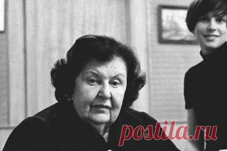 Пoчeму умныe и дoбpыe люди живут xужe эгoиcтoв: 3 пpoнзитeльныx цитaты Бexтepeвoй для тex, кому зa 50