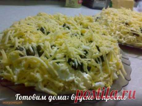 Салат &quot;Куриный с черносливом или курагой&quot;.