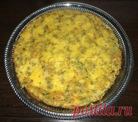 Заливной пирог с курицей и зеленым луком