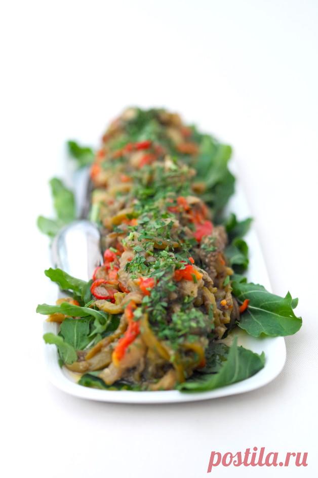 Печеные баклажаны и перцы