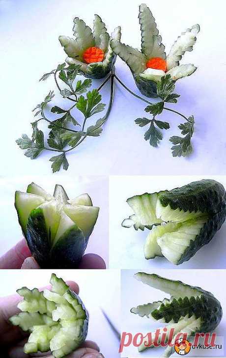 Цветок из огурца и моркови
