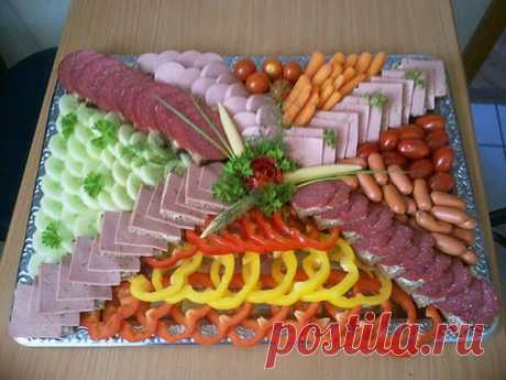Красивая нарезка на Новый год 2017: мясная, овощная фруктовая