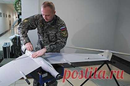 В России создали «Вектор ЛК-210» для поражения живой силы. Опытно-конструкторское бюро «Беспилотного авиастроения» создало дрон «Вектор ЛК-210» с модульным шасси для поражения живой силы противника. Аппарат может нести боевую нагрузку массой до 2,5 килограмма. Полетное время беспилотника составляет до 1,5 часа, а максимальная высота полета — 2,5 километра.