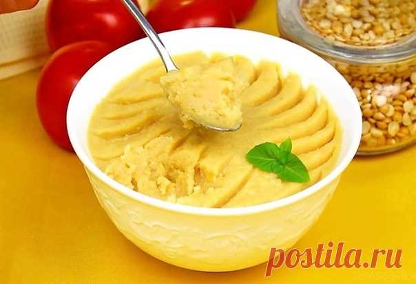 Гороховая каша (пюре)Вкусная, нежная и бархатистая гороховая каша (пюре), которая готовится без замачивания гороха и без соды. Гороховую кашу можно заправить сливочным маслом и подать в качестве гарнира к основному блюду, или заправить обжаренным луком и подать как самостоятельное блюдо. Из каши можно приготовить нежное гороховое пюре, с помощью толкушки или блендера...Ингредиенты:- Горох желтый колотый – 500 г- Вода – 1 л- Соль – 1 ...