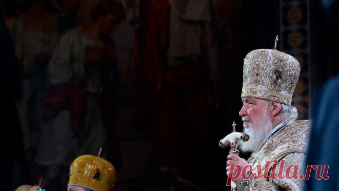 Патриарх Кирилл призвал поддержать УПЦ в ответ на планы Рады запретить ее. Патриарх Московский и всея Руси Кирилл призвал поддержать Украинскую православную церковь (УПЦ) в связи с ее возможным запретом, сообщается на сайте РПЦ. По его словам, УПЦ лишена эффективной юридической защиты. Он призвал принять меры до ...