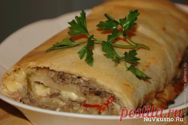 Штрудель с мясом, грибами и сладким перцем ·