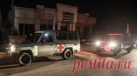 Передали Красному Кресту: ХАМАС освободил 13 израильских заложников в рамках перемирия. Первая группа заложников, в которую вошли 13 израильтян, 10 граждан Таиланда и один филиппинец, освобождены палестинским движением ХАМАС. Сегодня в секторе Газа вступил в силу режим прекращния огня, который продлится до 27 ноября включительно. При этом, по данным СМИ, ЦАХАЛ обстрелял палестинцев, пытавшихся вернуться в северную часть сектора Газа. Также сообщается, что Израиль, в свою очередь, освободил 39…