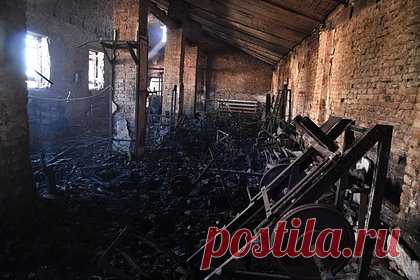 В Стаханове из-за обстрела ВСУ разрушен профилакторий машиностроительного завода. Представительство Луганской народной республики в Совместном центре контроля и координации вопросов, связанных с военными преступлениями Украины, сообщило, что профилакторий машиностроительного завода был разрушен при обстреле города Стаханов со стороны Киева.