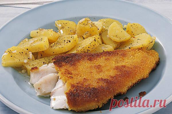 Das klassische Lieblingsessen für die ganze Familie. Und dazu servieren Sie natürlich Kartoffel- und Gurkensalat mit einer Essig-Öl-Sauce.