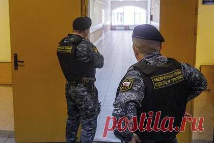 Трое российских бизнесменов украли выделенные на сирот 34 миллиона рублей. В Клину следователи завершили расследование дела троих бизнесменов, которые похитили 34 миллиона рублей, выделенных на жилье для детей-сирот. Мужчины обвиняются в совершении 46 эпизодов мошенничества в составе организованной преступной группы. Они действовали с 2017 по 2021 годы.