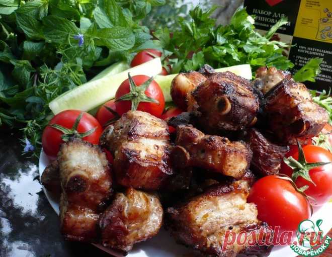 Шашлык из свиных ребрышек для пикника – кулинарный рецепт