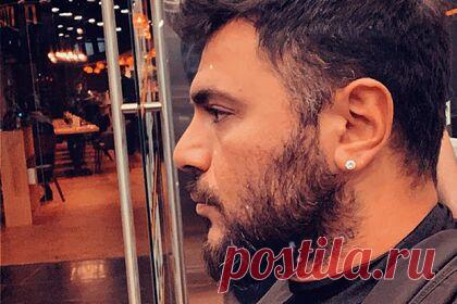 Рэперу Птахе провели экстренную операцию. Российскому рэперу Давиду Нуриеву, более известному как Птаха, провели экстренную операцию в Москве. Артисту удалили желчный пузырь, поскольку в нем обнаружили камень. Нуриев пожаловался на боль, которая охватила тело от пупка до шеи. Артист признался, что «картина в целом не самая приятная».