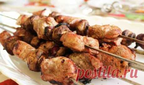Шашлык из свинины с грибами / Простые рецепты