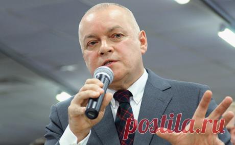 В Кремле задумались о перенастройке российского телевидения  
В Кремле обсуждается возможность корректировки повестки российского телевидения, с тем чтобы оно больше внимания уделяло внутренним проблемам. Люди устали находиться на «военном информационном фронт…