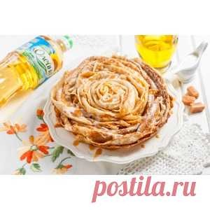 Блинный торт с карамельным соусом