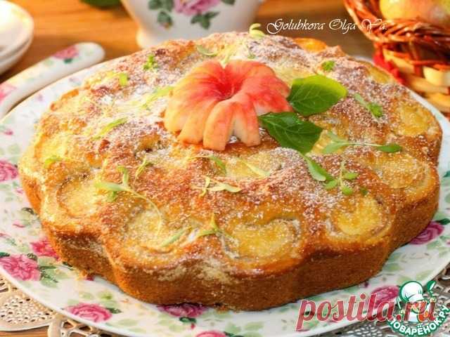 Пирог на кефире с персиками. Вкусный, нежный, ароматный и в меру сладкий пирог. Пирог приготовлен на кефире и на растительном масле. Дополнение к пирогу - свежие персики. Очень прост в приготовлении.