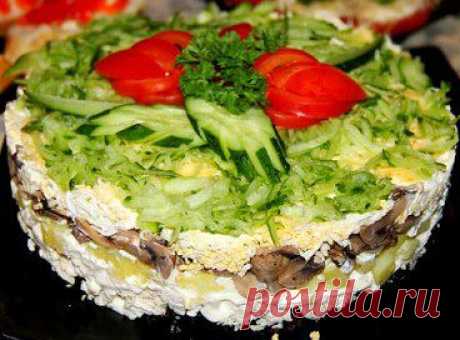 Слоеный салат «Венеция». Невероятно вкусный салат, популярность которого растёт со скоростью света! Вы ещё его не пробовали? Тогда быстро на кухню! Рецепт тут -  https://good.cookingtip.ru/sloenyj-salat-venetsiya/