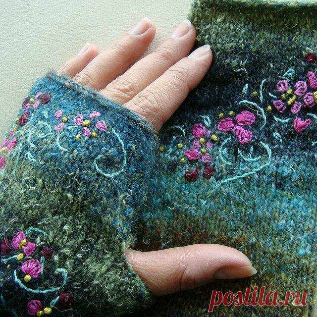 (1) Facebook