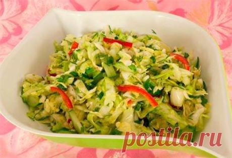 Салат из свежей капусты, болгарского перца и огурцов | Кулинарные рецепты на VoMenu.ru