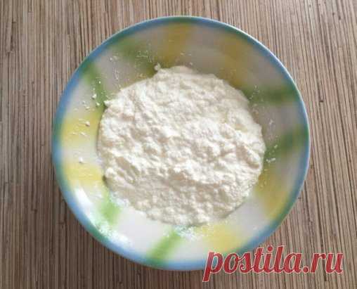 Творог из кефира в мультиварке! Мультиварка и простые рецепты для мультиварки
Автор: Мария Волкова
Творог из кефира. Как приготовить вкусный творог на кефире в мультиварке Redmond, простой рецепт домашнего творога в домашних условиях. Домашний творог. Кефир. Рецепты для мультиварки. Мультиварка.
 Состав: 2 литра кефира.
 Время приготовления: 40 минут режим 