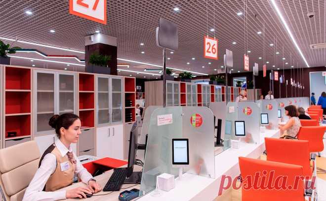 Минэк предостерег граждан от обращения к юристам для запуска банкротства. Россиянам для начала процедуры внесудебного банкротства не стоит обращаться к юристам, так как сама процедура бесплатная, с ней могут помочь в МФЦ, заявил первый заместитель министра экономического развития Илья Торосов на форуме «Банкротства.