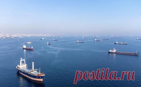 WSJ узнала о просьбе Украины к Турции задержать судно с зерном из Крыма. Украина во второй раз обратилась к Турции из-за судна с зерном с «оккупированных территорий». Сухогруз перевозил 19 тыс. т ячменя и сейчас стоит в порту Самсуна. Россия не раз отвергала обвинения в краже украинского зерна