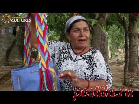 Mochilas Wayúu de un sólo color (Unicolor). Hechas a mano por los indígenas Wayúu de Colombia