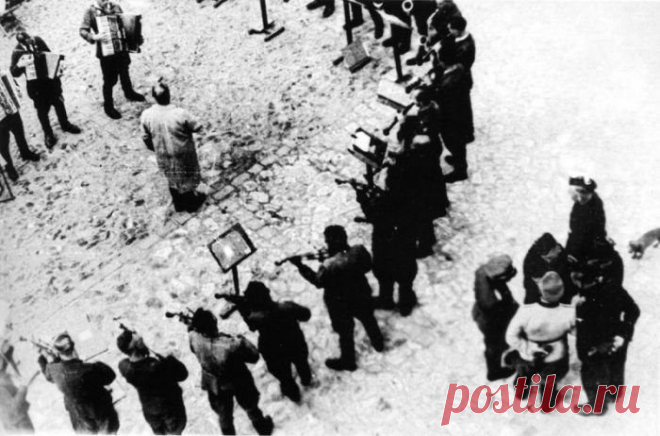 Танго смерти / Назад в СССР / Back in USSR