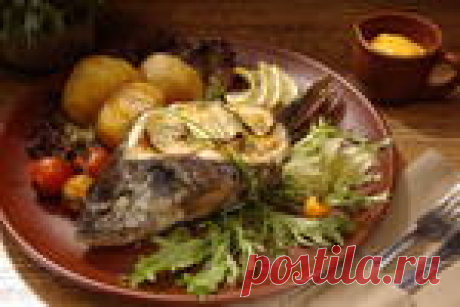 Новогоднее меню: дорада, фаршированная овощами