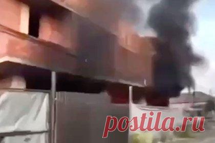 В Нальчике подожгли еврейский культурный центр. В Нальчике неизвестные подожгли здание еврейского культурного центра. , поджог совершили при помощи подожженных автомобильных покрышек, которые закинули в строящееся здание. Помимо этого злоумышленники оставили на стене надпись антисемитского содержания с призывом к расправе над евреями.