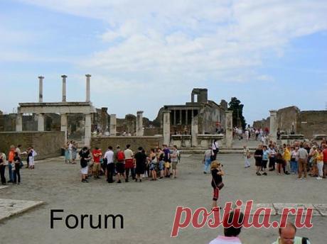 Funzug.com | The Beautiful Pompei City, Italy | Pompei, City, Ruins, Lady, Ancient
