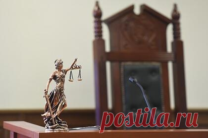 Полковника МВД повторно оправдали по делу об афере на 1,5 миллиона долларов. Пресненский суд Москвы оправдал бывшего заместителя начальника полиции управления на транспорте МВД РФ по Южному федеральному округу, полковника Адама Яхутля по делу о взятке в 1,5 миллиона долларов за прекращение дела Дмитрия Васильева. Заявителем по делу выступал бизнесмен Дмитрий Ганелин.