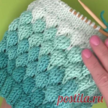 Popular Hat Design! This Bubble Beanie Hat knitting pattern is my new favorite fashion accessory. This knitted hat pattern is perfect if you enjoy changing yarn colors and are comfortable…