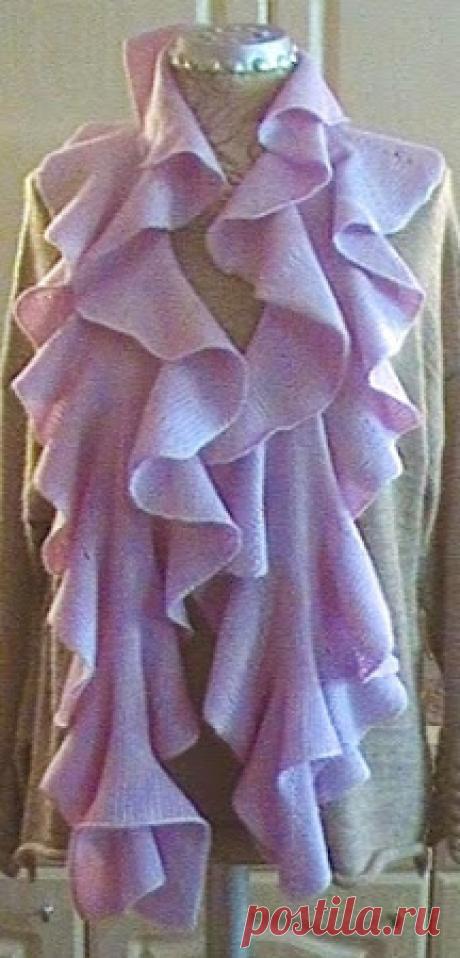 Наши модели и описания! Для вязания шарфа набирала 60 петель. Сиреневый связан в 2 нити. Коричневый в 5. После набора провязала  6 рядов. С правой стороны оставила 20 игл в рабочем положении. Остальные выдвинула в нерабоче …