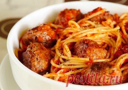 Спагетти с мясными шариками в томатном соусе » Рецептико