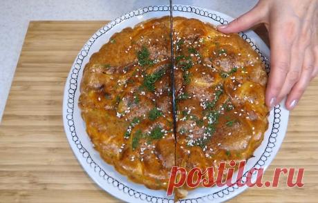 Жарю капусту с картошкой и заливаю тестом. Люблю, когда начинки много (рецепт заливного пирога) | Розовый баклажан | Яндекс Дзен