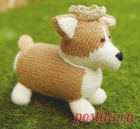 Вязаная игрушка «Собака королевы»