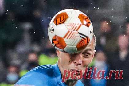 Дзюба попал в стартовый состав «Локомотива» в дебютном матче против «Спартака». Нападающий Артем Дзюба попал в стартовый состав «Локомотива» в первом матче 1/4 финала Кубка России против «Спартака». Игра станет для форварда дебютным официальным поединком за железнодорожников. Кроме него, в составе красно-зеленых с первых минут выйдут новички Сергей Пиняев, Игорь Смольников и Илья Лантратов.