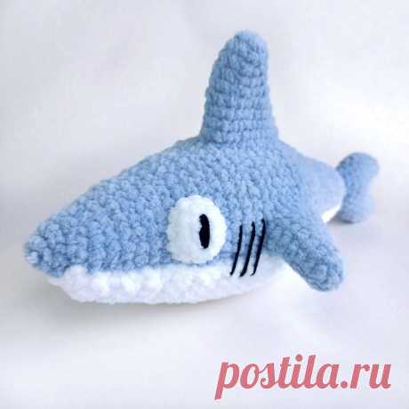 PDF Акува крючком. FREE crochet pattern; Аmigurumi toy patterns. Амигуруми схемы и описания на русском. Вязаные игрушки и поделки своими руками #amimore - плюшевая акула, хищная рыба, большая акула из плюшевой пряжи.