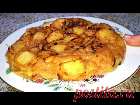 Быстрый, бюджетный и вкусный обед или ужин за несколько минут. Понадобится: картофель 300- 350 гр; яйца- 3 шт.; раст. масло - 30 мл; репчатый лук- 1 шт.; соль, перец по вкусу.
Если картофель заменить кабачком, будет ещё и полезнее