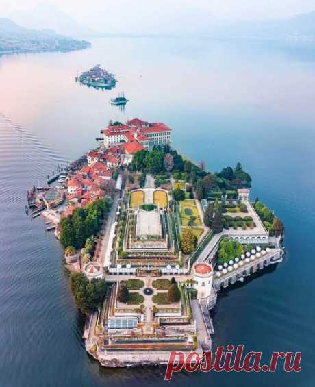 Остров Изола Белла, озеро Лаго-Маджоре, Италия